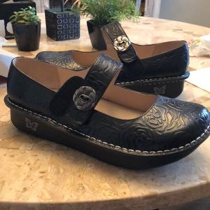 Alegria Paloma Black Embossed shoes